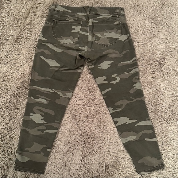 Democracy Ab Technology Camo Pants - Picture 5 of 8